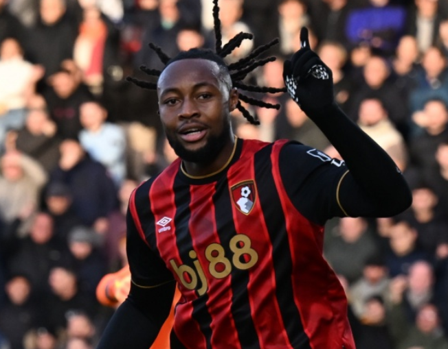 曼城冬窗轉(zhuǎn)會(huì)動(dòng)態(tài)：引援、出售與租借的多面布局