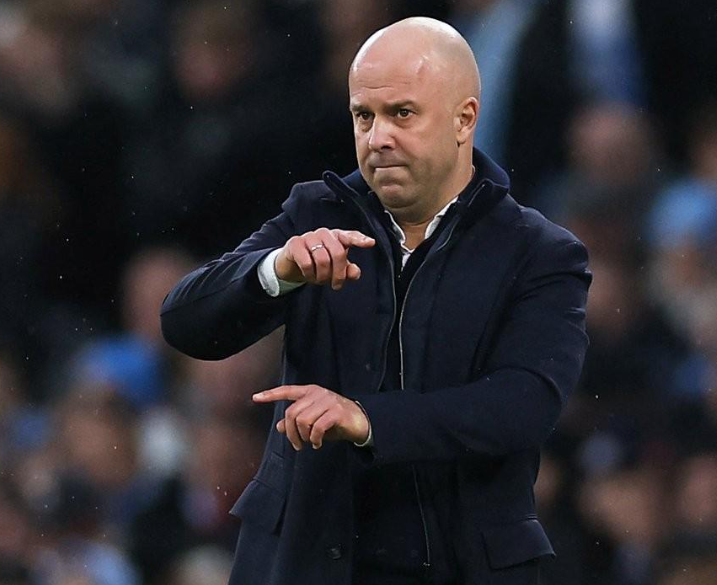 利物浦賽季困境與前景：競爭、信任與變革的交織